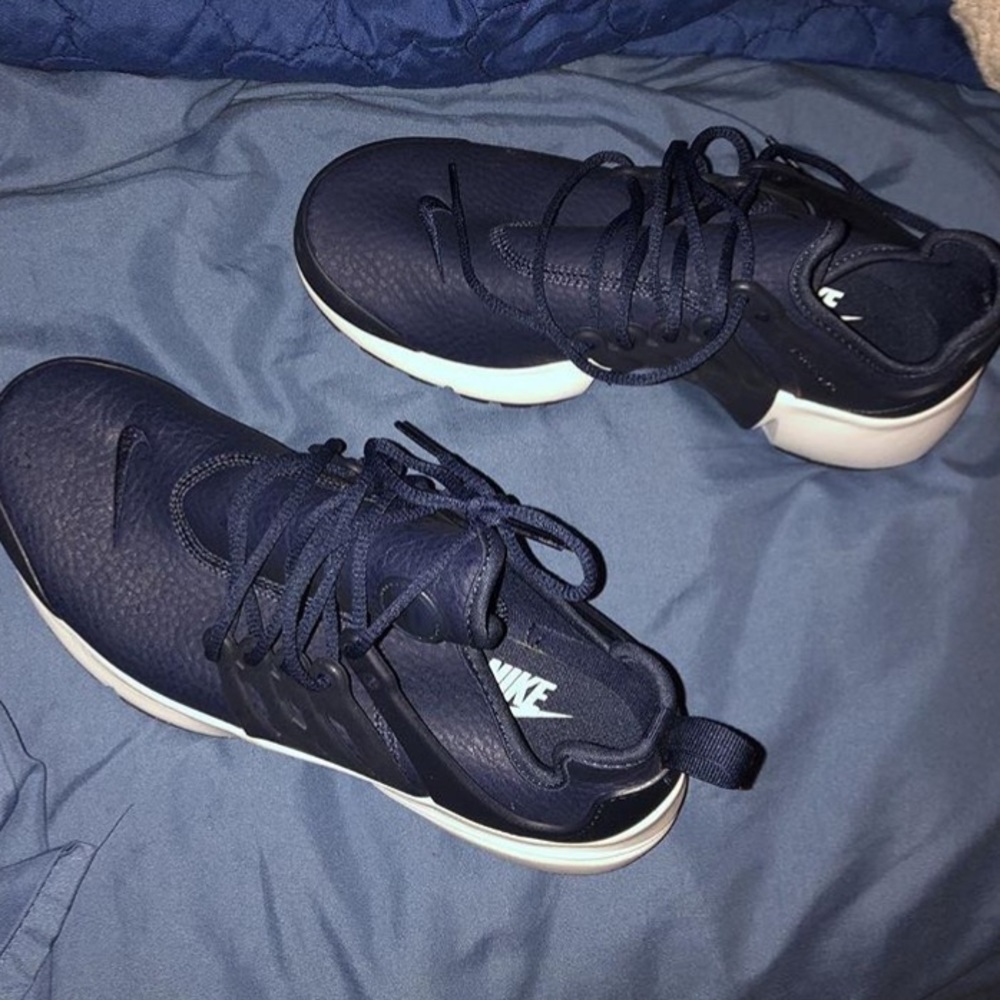 Navy Nike prestos